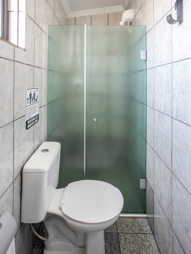 Bathroom 4, Hotel Tiquatira, São Paulo