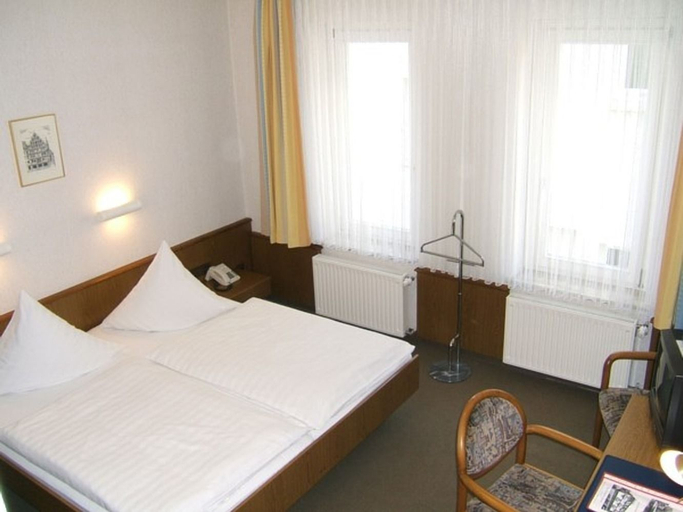 Others 4, Hotel Lessinghof, Braunschweig