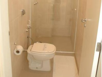 Bathroom, Livin Studios, Criciúma