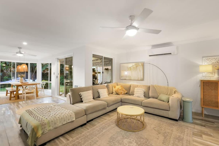 Bedroom 2, White Sandy Cottage, Port Stephens