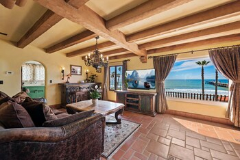 Others 3, Oceanfront Hacienda [VR], Orange