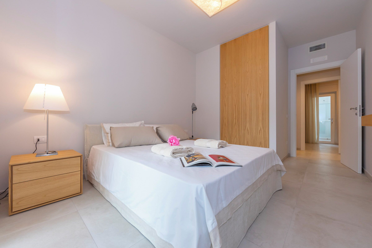 Bedroom 3, Mina Apartment 100m From Sea, Bari