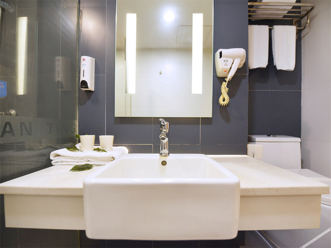 Bathroom 3, Jiapeng Hotel (Chongqing Jiefangbei Qixinggang Light Rail Station Store), Chongqing