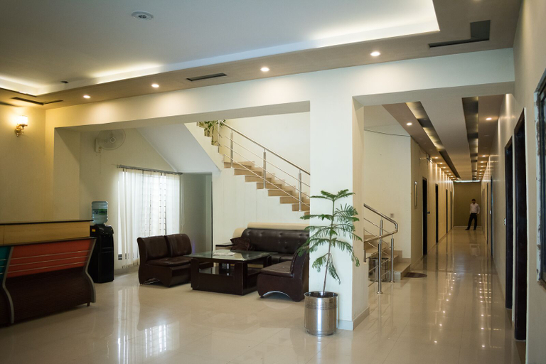 Public Area, Hotel Days Inn Two, Lahore