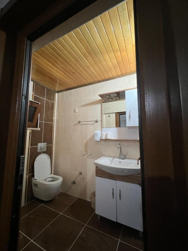 Bathroom 5, Uzungöl, Çaykara