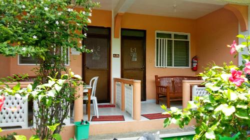 Others 5, WHITE BEACH GUEST HOUSE, Puerto Galera