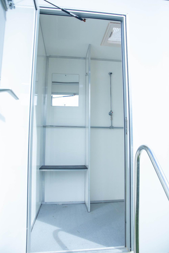 Bathroom, Glamping at Hay Festival, Powys