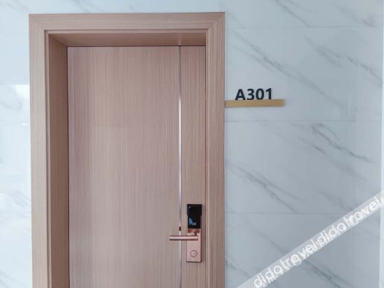 Others 5, Xi He Apartment, Foshan