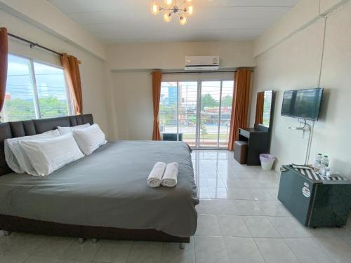 Others 5, Uh Hostel, Muang Chon Buri
