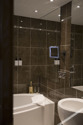 Bathroom 3, Hotel Epoque & Apartments, Ostrobothnia