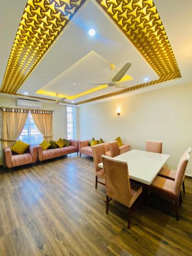 Others 1, Continental Boutique House, Islamabad