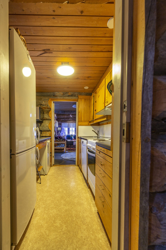 Others 5, Kuukkeli Hirvas Suite, Lapland