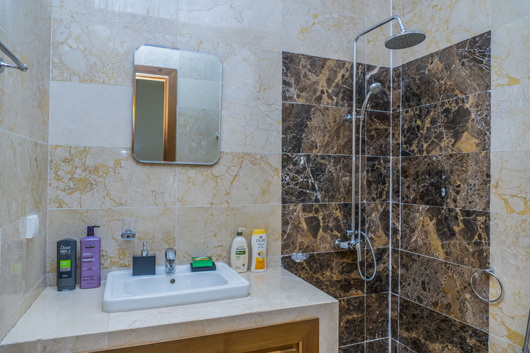 Bathroom, Bachou Gallery Suites, Dakar
