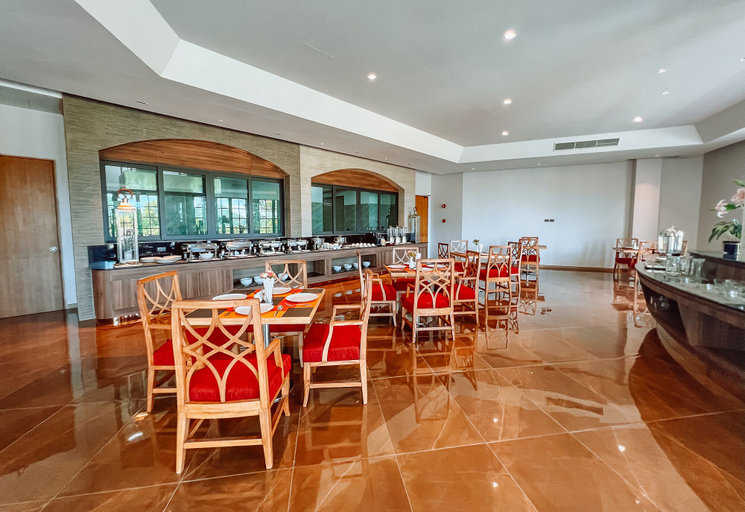 Food & Drinks 5, Grand Lord Hotel& Residence, Sattahip