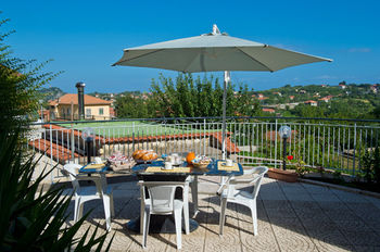 Outdoor Dining 2, Mamaral, Napoli
