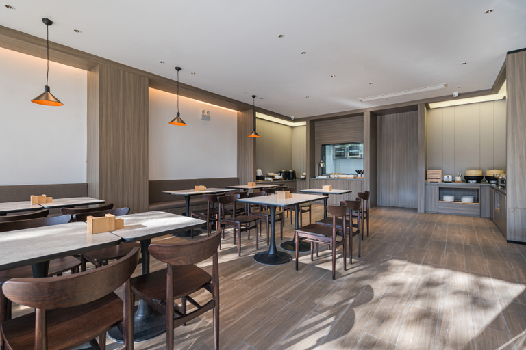 Food & Drinks 4, Hanting Hotel Suizhou Guangshui Binhe East Road, Suizhou Shi