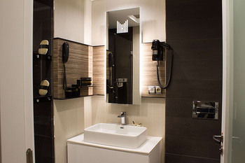 Others 4, Modernity Hotel, Merkez
