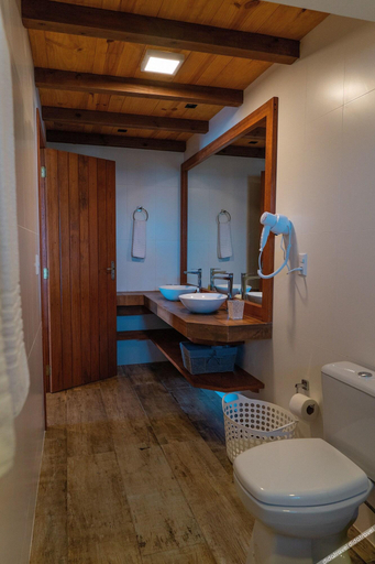 Bathroom, Hotel Atalaia Do Mariscal, Bombinhas