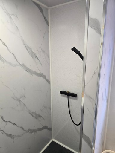 Bathroom 5, ArklesFCLiverpool, Sefton