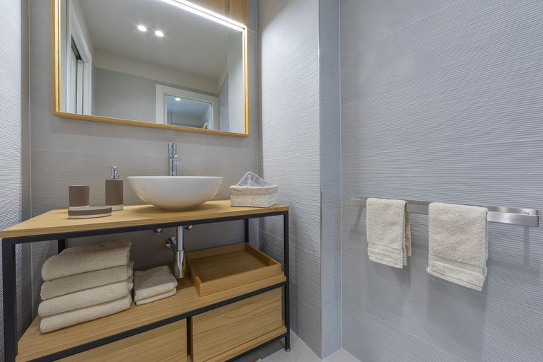 Bathroom 5, Mina Apartment 100m From Sea, Bari