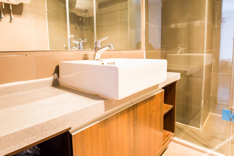Bathroom 5, Ziyouhai Holiday Seaview Apartment, Huludao