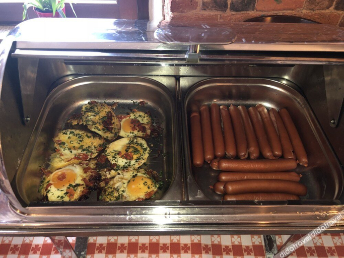 Food & Drinks 3, Hotel Demut, Sankt-Peterburg gorsovet