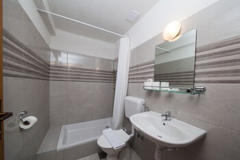 Others 5, Apartmani Kovačić, Makarska