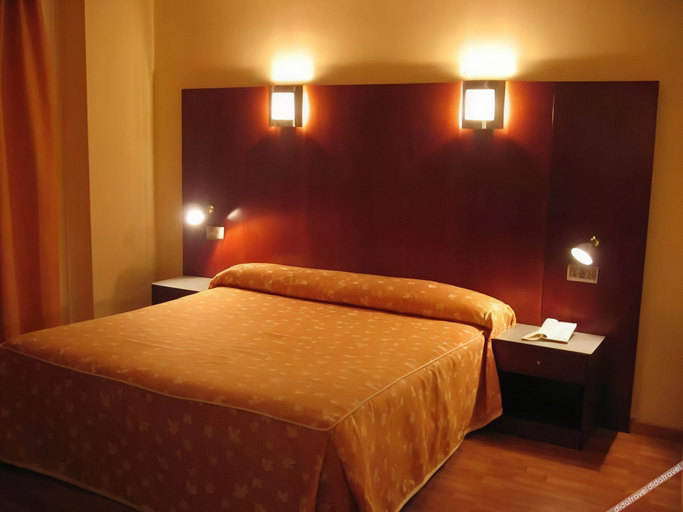 Bedroom 2, Hotel Dona Urraca, Zamora