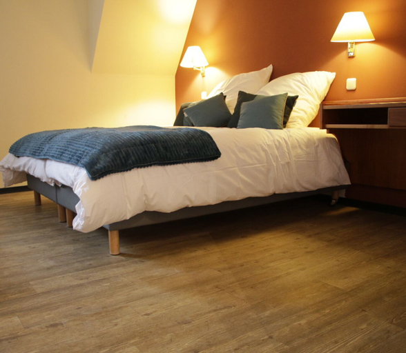Others 4, Z&B Hotel, Trier