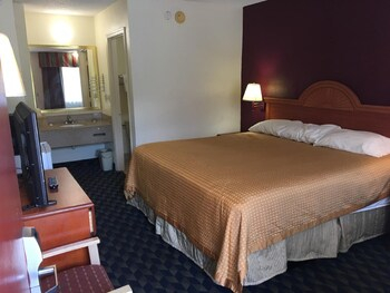 Others 3, Starlight Stays, Clarendon