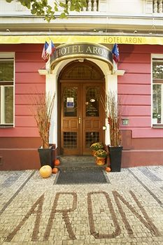 Others 5, Hotel Aron, Praha 8