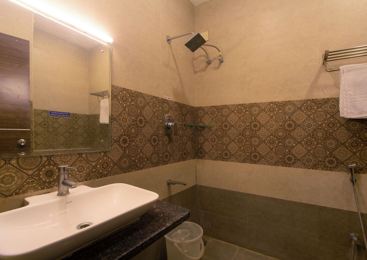 Bathroom, Manjhi Residency, Tiruchirappalli