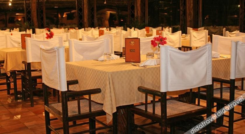 Food & Drinks 5, Dongwe Club, Kusini