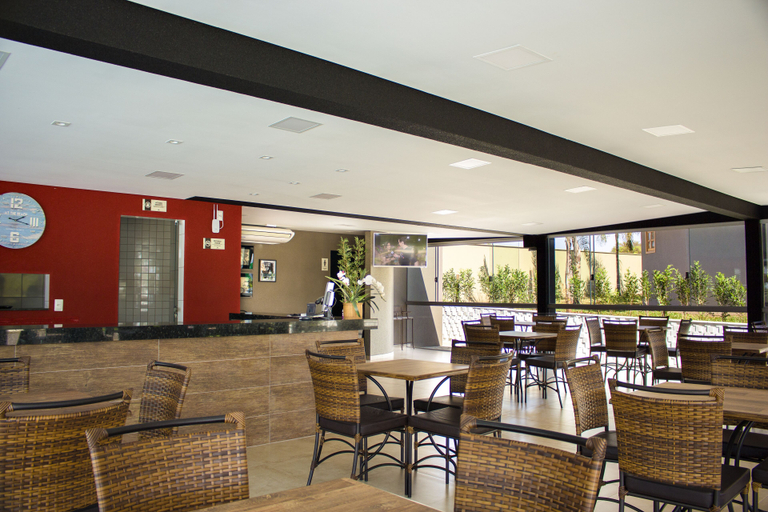 Food & Drinks, Grandes Lagos Resorts e Parque Aquatico, Santa Clara do Oeste