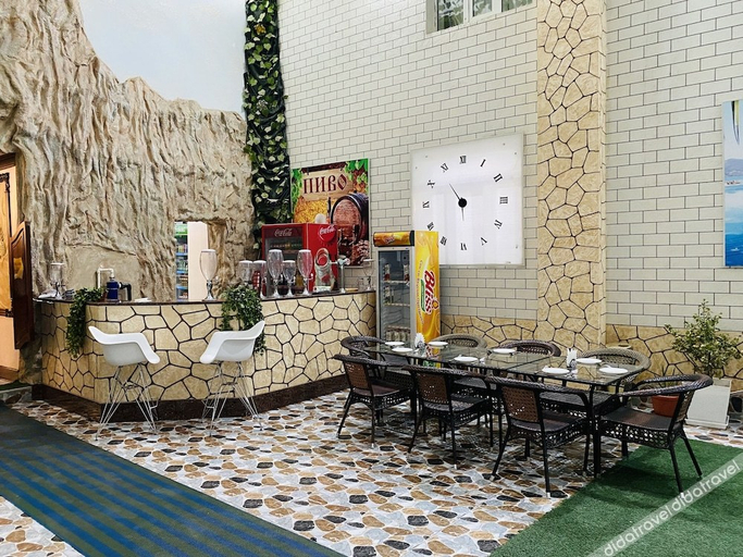 Food & Drinks 5, Turon City Plaza, Buxoro