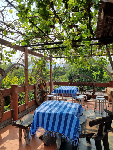 Food & Drinks 4, Sawasdee Sichang Resort, Koh Si Chang