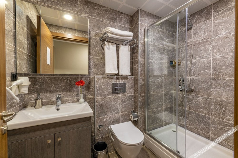 Others 3, Dizayn Hotel, Şişli