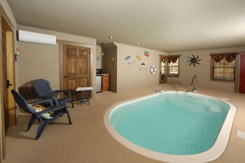 Others 2, Movie DiveInn - Four Bedroom Chalet, Sevier