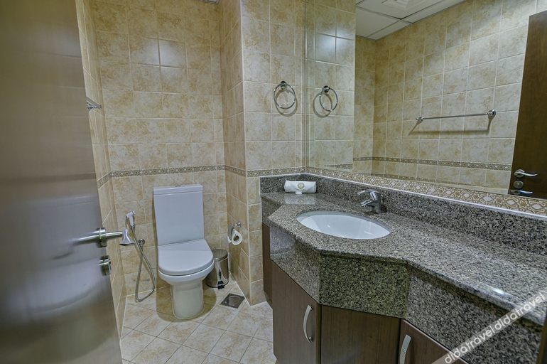Bathroom 2, ビスタ デラックス ホテル アパートメンツ, Dubai