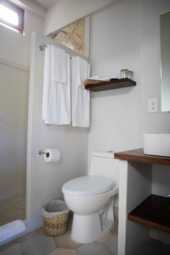 Bathroom 3, PAL.MAR Hotel Tropical, Compostela