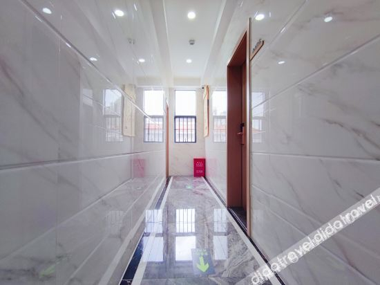 Others 3, Xi He Apartment, Foshan