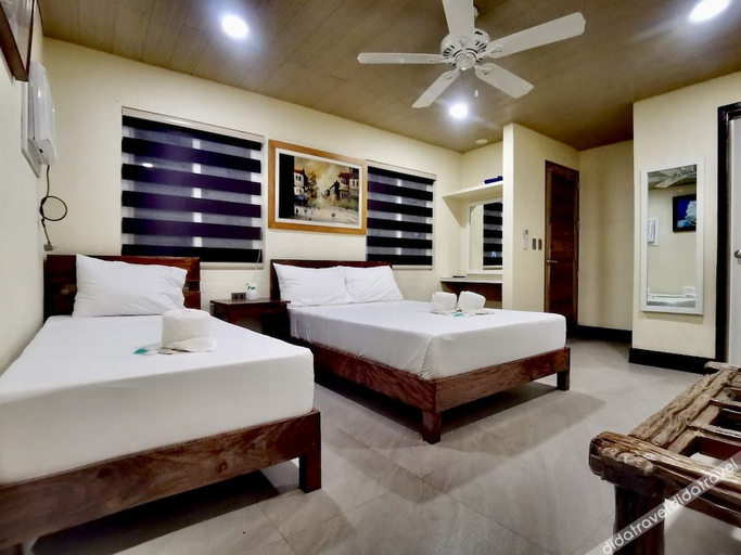 Bedroom 2, Den Den Guesthouse, Basco
