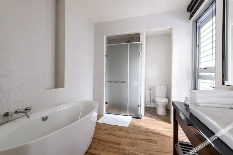 Bathroom 3, Tree House, Tainan