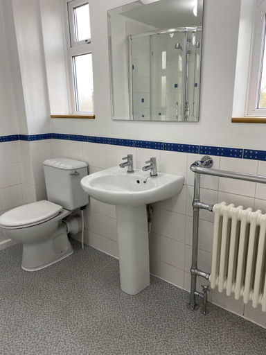 Bathroom 2, Stansted Airport Guest Rooms, Essex