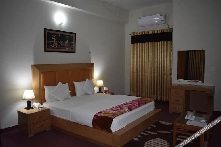 Others 4, Hotel Red Line, Rawalpindi