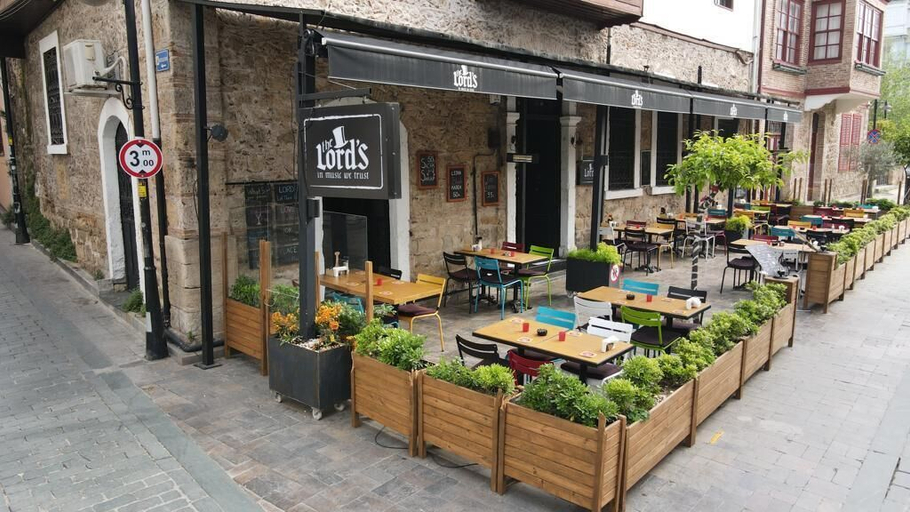 Others 4, The Lords Hostel Pub, Antalya