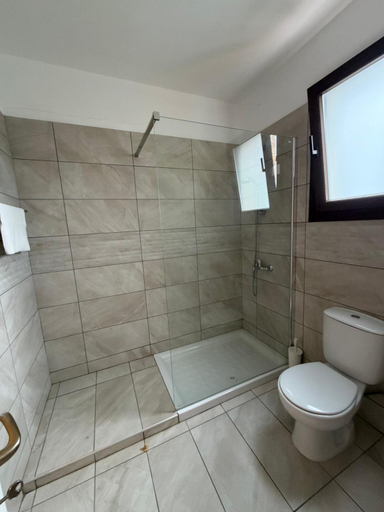 Bathroom 4, Daniel's Hotel Apartments