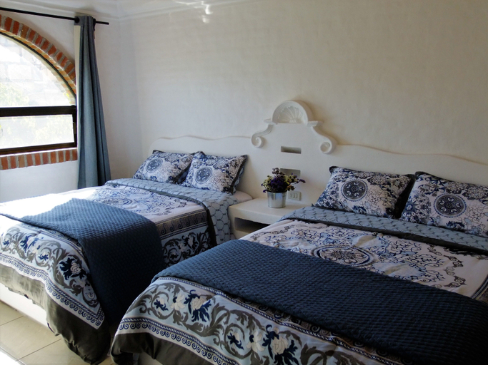 Bedroom 2, Hacienda San Patricio, Allende