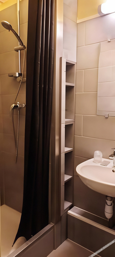 Bathroom 5, Hôtel des Jacobines, Saône-et-Loire
