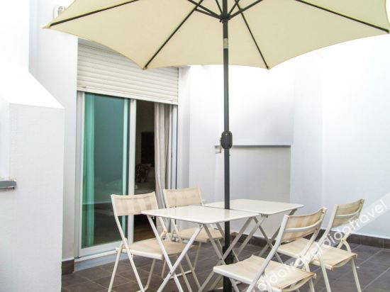 Others 5, Apartamentos Pompidou, Málaga